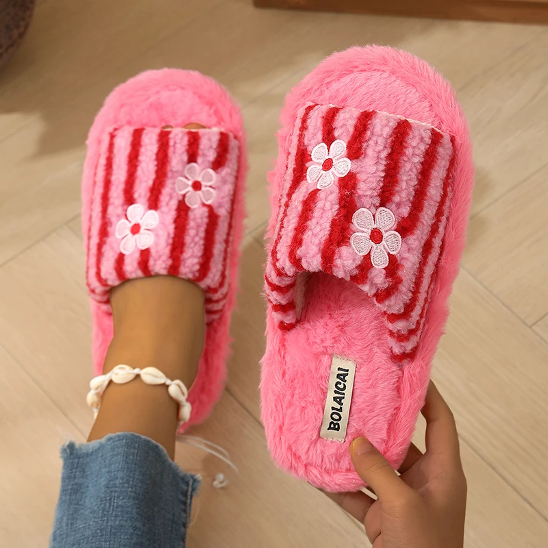 Sandal Bulu Bordir Bunga Berga - Embroidery Garments ulasan dan harga