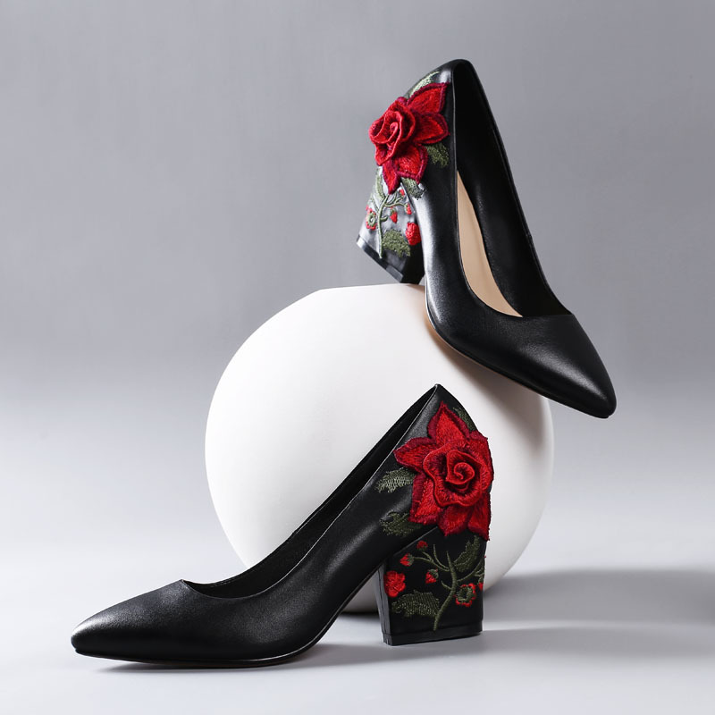 Sepatu hak tinggi wanita model - Embroidery Rose ulasan dan harga