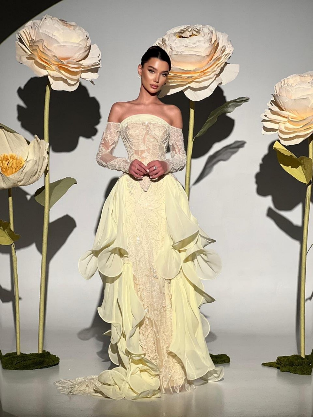 Gaun Prom Kuning Mentega yang  - Embroidery Yellow Dress ulasan dan harga