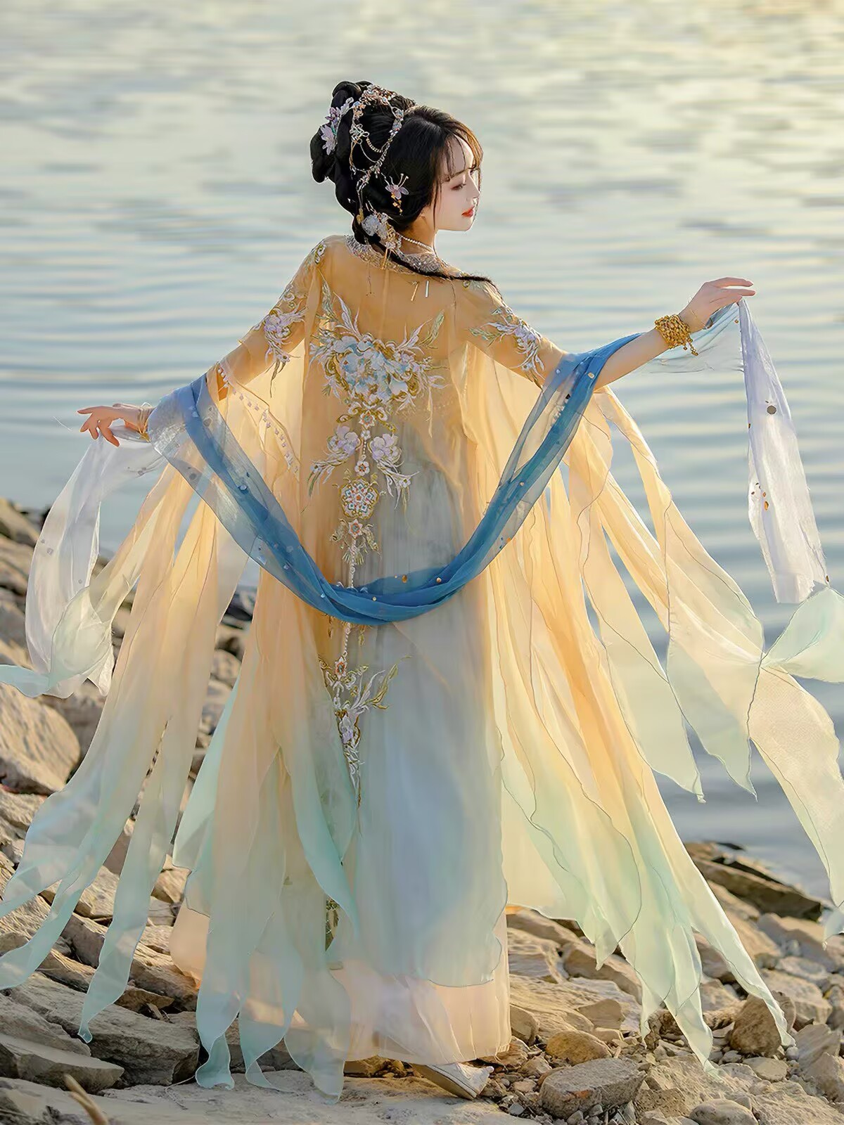 Gaun Hanfu Cina Wanita Bordir  - Embroidery Yellow Dress ulasan dan harga